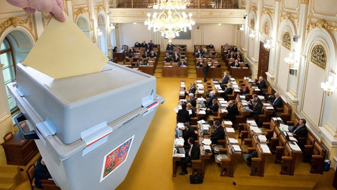 Volby by v prosinci dopadly jinak, takhle strany skončily v průzkumu