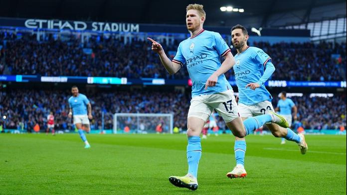 Citizens v zápase o titul rozstříleli Arsenal. Chelsea doma opět padla