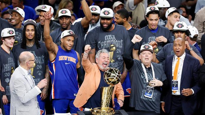 Knicks po 53 letech na vrcholu. V pátém zápase přetlačili Spurs a slaví titul
