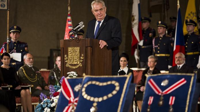 Česko dnes slaví! Komu Zeman večer předá státní vyznamenání?