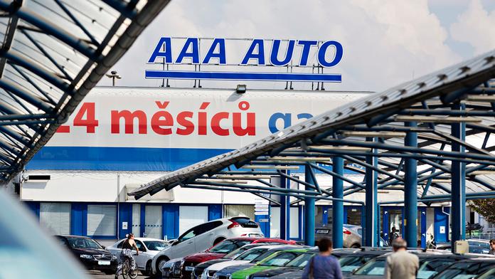 Síť AAA AUTO pokračuje s prodejem vozů mimo provozovny, nasadila na něj všechny prodejce