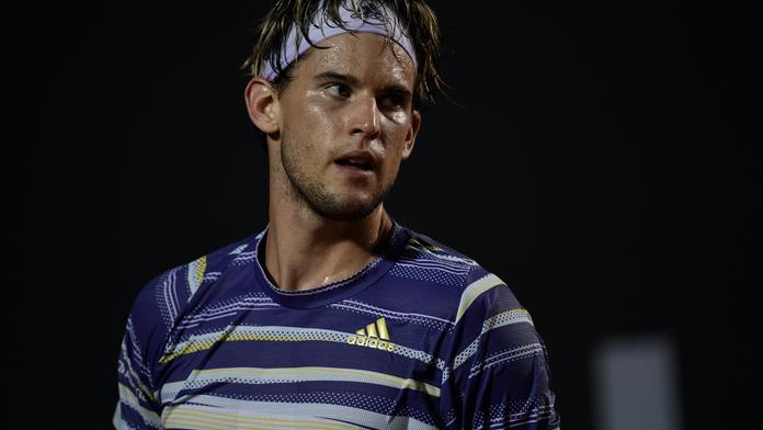 Thiem to opět schytal, tenistka mu ukázala, v jakých podmínkách hraje 
