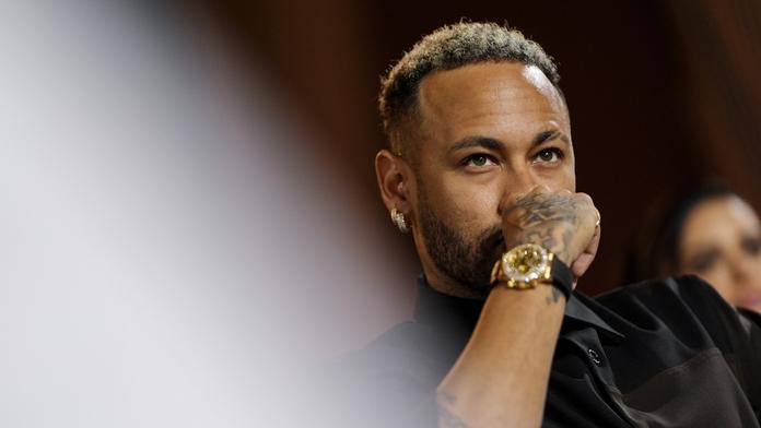 Zas o krůček blíž Santosu. Neymar kvůli odchodu prý obětuje 1,5 miliardy