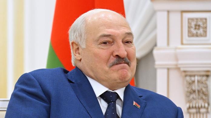 Lukašenko šokoval. Dal se dohromady s královnou krásy, dělí je 50letý rozdíl