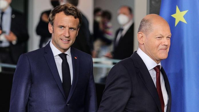 Macron naléhá na Francouze, aby omezili spotřebu energie o 10%