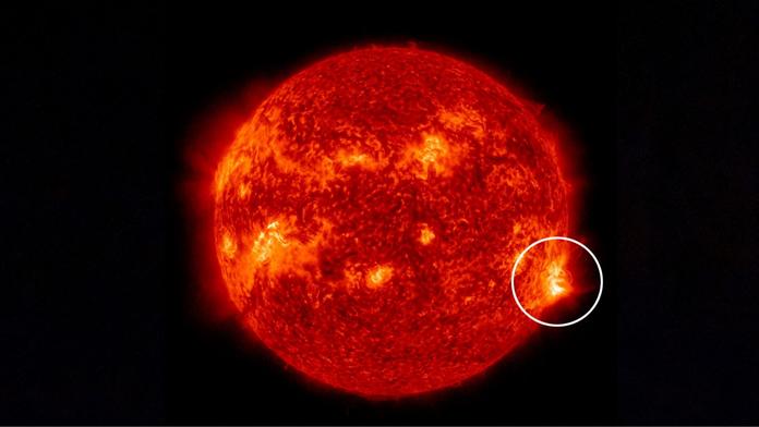 Ještě to neskončilo. Sluneční erupce překonala předchozí, Zemi asi mine