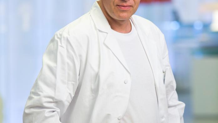 Do Ordinace míří nová posila! Doktor s kapsami plnými fetu