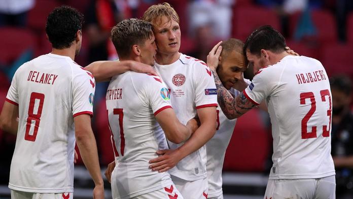 Fotbalisté Dánska deklasovali čtyřmi góly Wales a jsou ve čtvrtfinále