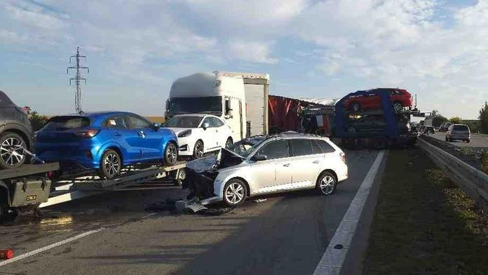 Závažná dopravní nehoda na D2 ve směru na Brno