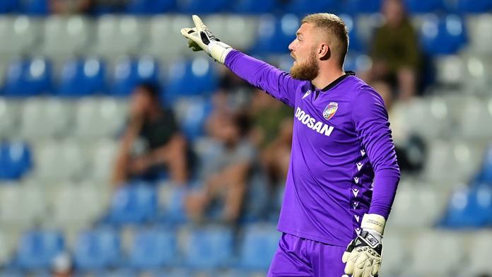 Staněk vyměnil kopačky za brusle. Pomáhá s přípravou hokejového brankáře