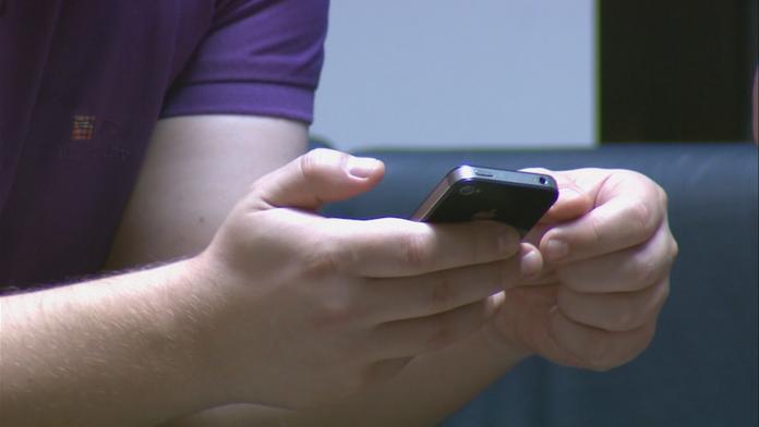 Falešná zpráva vyzývá lidi k darování krve pro dítě s leukémií