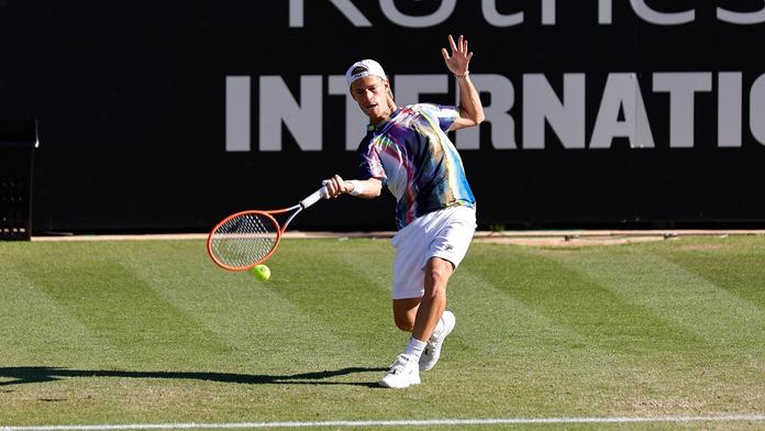 Tenistům na turnaji v Eastbourne vykradli pokoje. Brali hodinky i hotovost