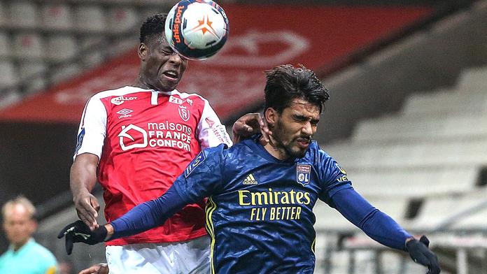 Olympique Lyon vybojoval remízu v závěru. V souboji o titul ale ztratil