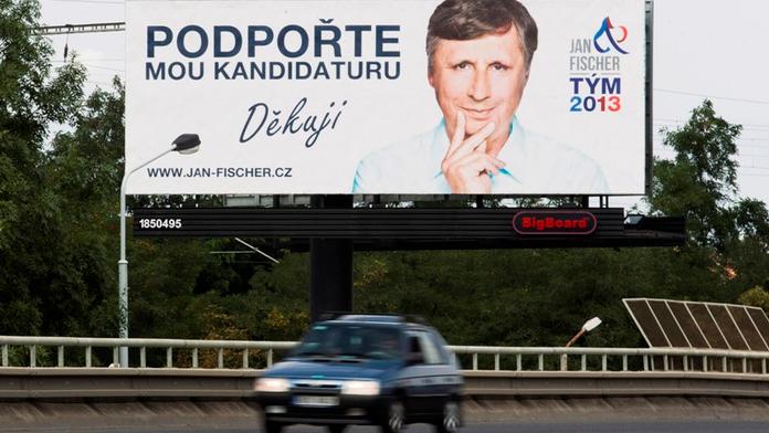 V boji o Hrad přituhuje. Zeman už v průzkumu dohání Fischera!