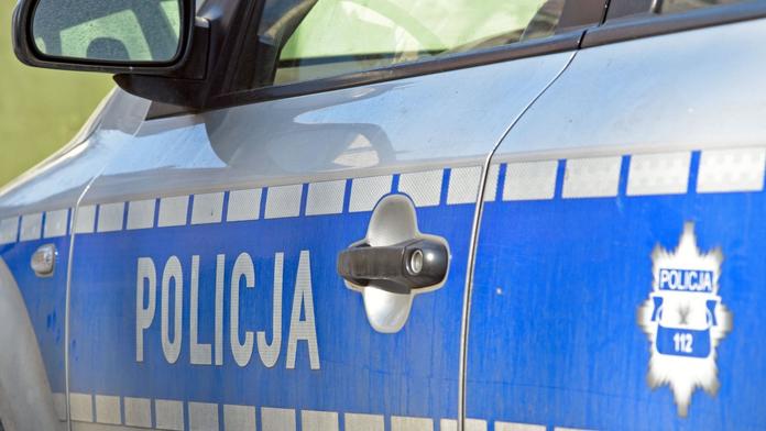 Polská policie rozplétá hrůzný případ. Ve sklepě našla těla miminek