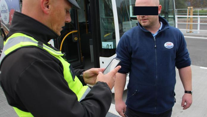 Řidič autobusu nadýchal 1,8 promile! Přiznal 11 piv a 6 panáků