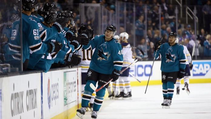 Hertl dal první gól v sezoně, opět se trefil Frk a Vrbata asistoval