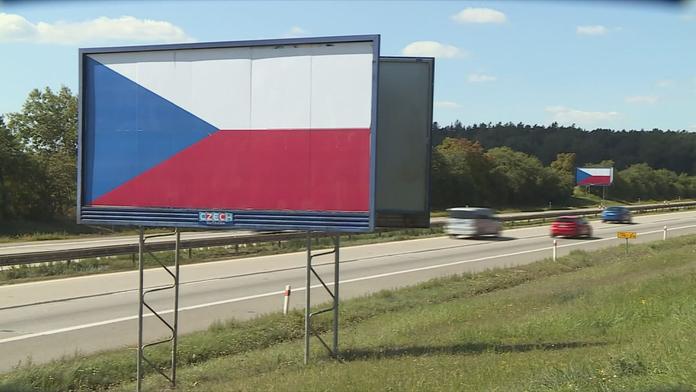 Za půl roku odstranili jen tři billboardy, pokuty nikdo nedostal