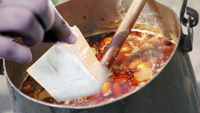 HEROIN SCHOVÁVALA V POLÉVCE! Drogu našla vyšetřovatelka