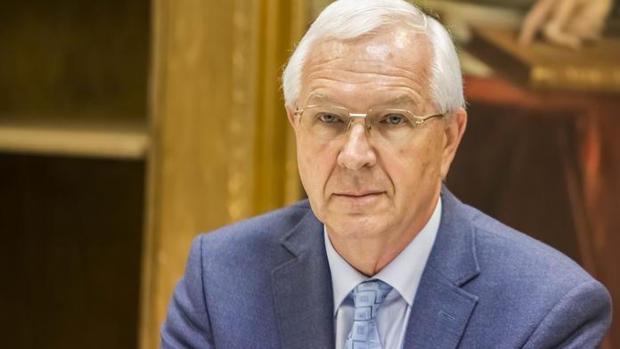 Drahoš chce do Senátu. Podpořily ho čtyři strany, kandiduje v Praze