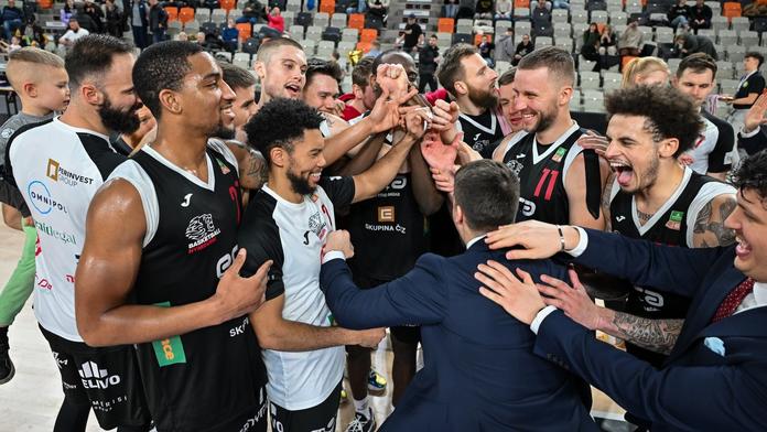 Radost basketbalistů Nymburka