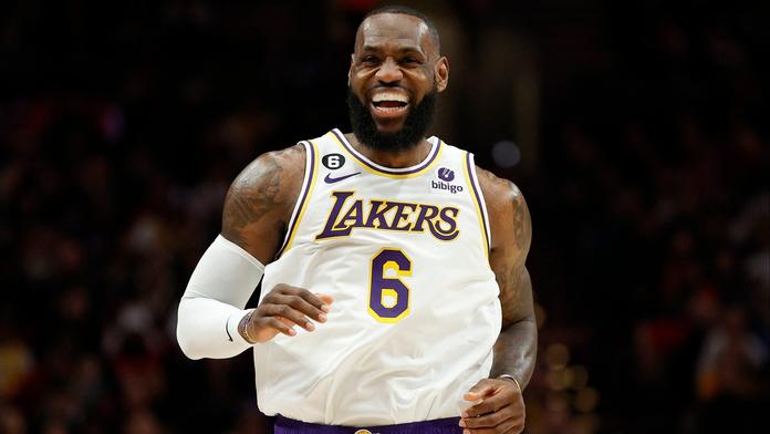 LeBron James pokořil další rekord. Slavného Abdula-Jabbara má na dosah