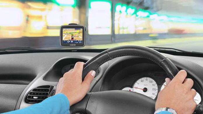 TomTom Start2: kapesní navigace do auta