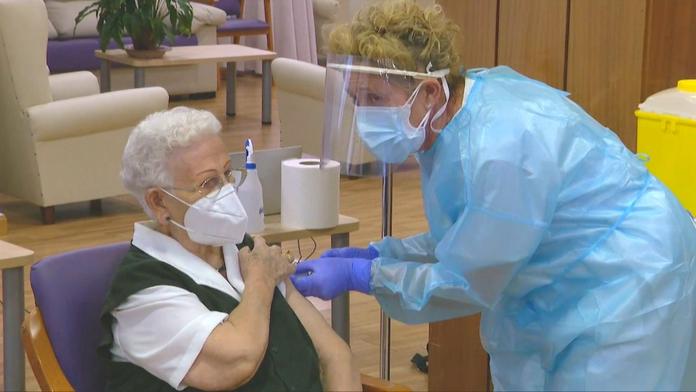 První kraj představí, jak bude očkovat obyvatelstvo. Koncepci nabídne státu
