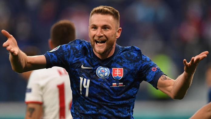 Slovensko zaskočilo oslabené Polsko, rozhodl obránce Škriniar