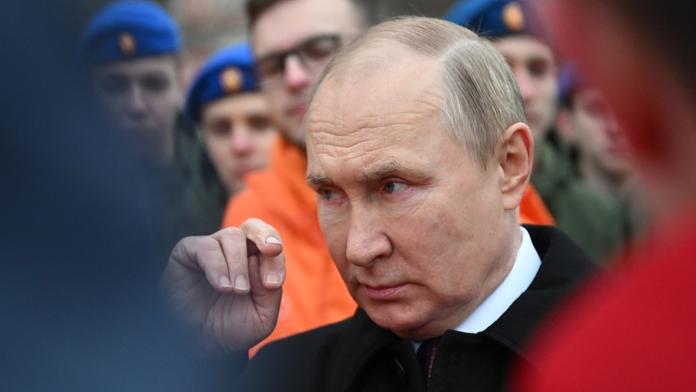 Konec války do Vánoc? Hlásí se muž, který prý Putina přesvědčí