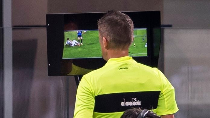 UEFA podlehla tlaku! Už i v Lize mistrů bude rozhodovat video