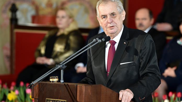 Plzeň neodpustila Zemanovi parkovné. Ubožáci, vzkázal mluvčí
