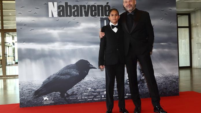 Do boje o filmové Oscary letí za Česko Nabarvené ptáče