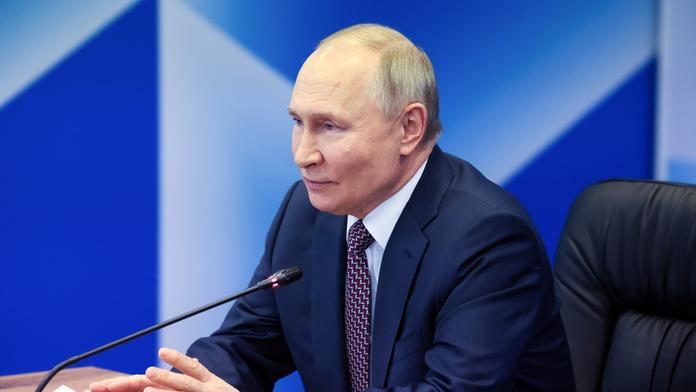 Na Putinově čele se objevila podivná jizva. Jeho dvojník se zranil, myslí si lidé