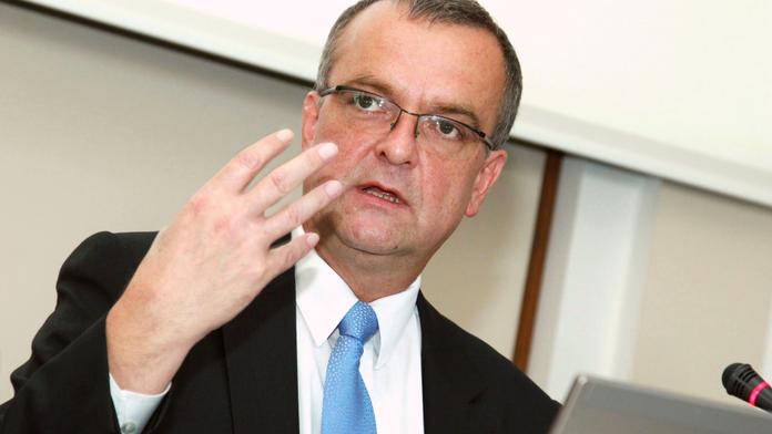 NEJVĚTŠÍ KALOUSKOVY ÚLETY: Připomeňte si, jak nafackoval mladíkovi a sprostě nadával