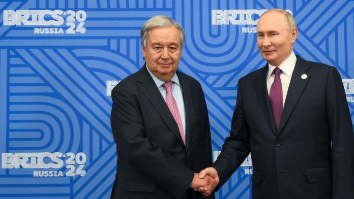 Vladimir Putin a Antonio Guterres na summitu BRICS