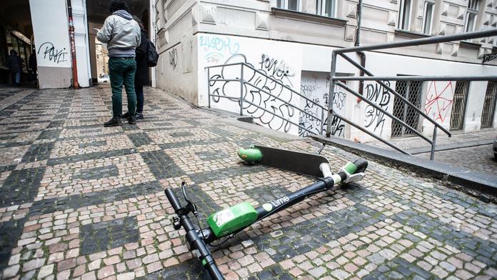 Nehody elektrokoloběžek mají už i oběti na životech. Znáte vůbec pravidla?