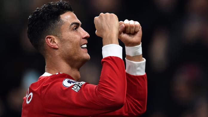 Cristiano Ronaldo nepřestává bavit. Jak oslavil 801. gól?