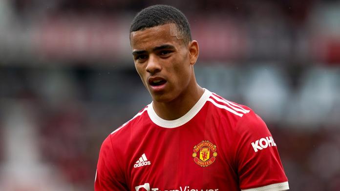 Rána pro fotbalistu Manchesteru. Porušil pravidla a soud ho poslal do vazby