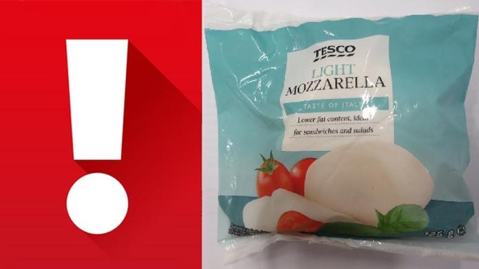 Okamžitě to stáhněte! Tescu hrozí kvůli falšované mozzarelle pokuta