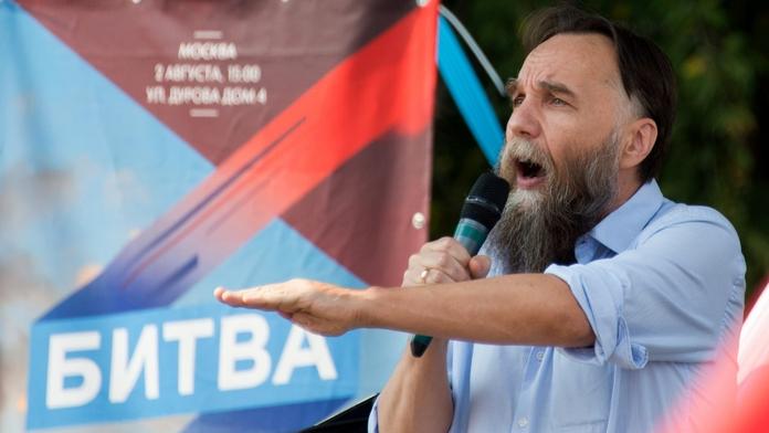 Děsivá zpráva pro Putina. Dcera jeho spojence zemřela při výbuchu auta