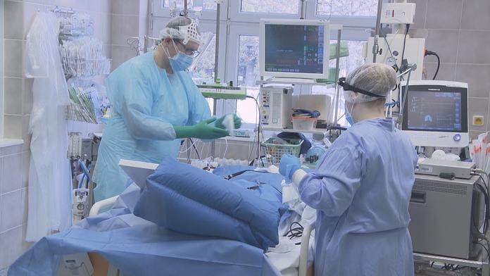 Indická mutace naplní nemocnice, varuje Hajdúch. Útočí víc na děti