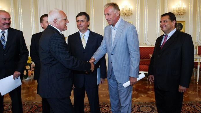 ODS představila plán pro volby, ČSSD chce původní termín