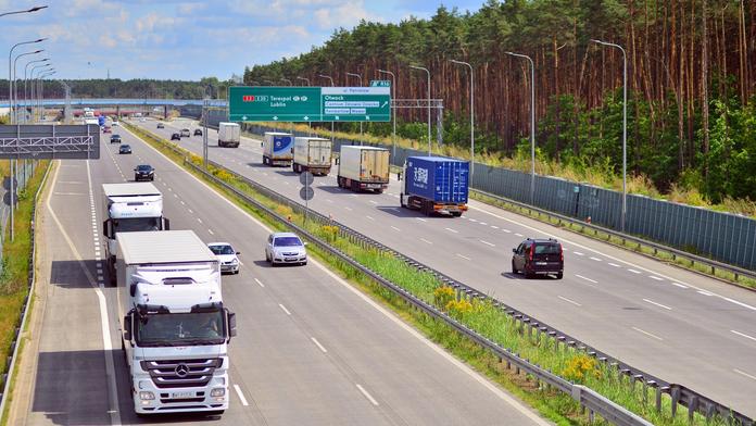 Chystáte se na dovolenou do Polska? Pozor na letošní změny na silnicích