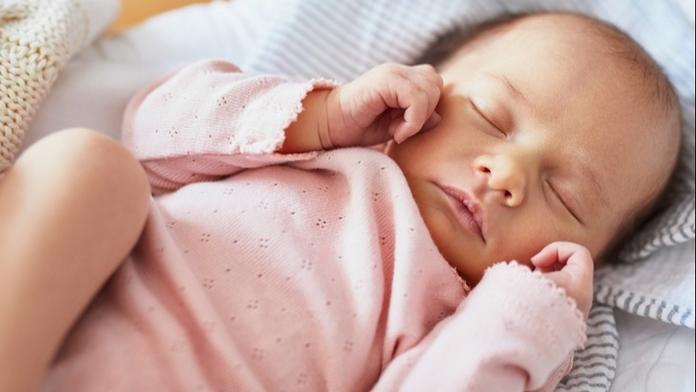 Mikulášská nadílka v babyboxu. V Liberci někdo odložil novorozenou holčičku