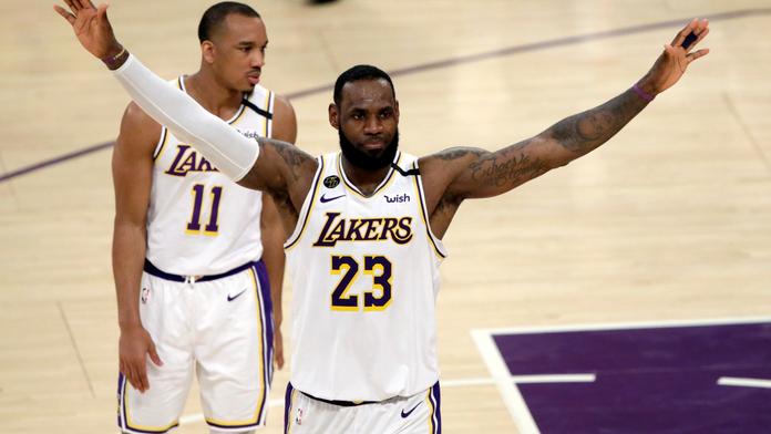 LeBron James předčil mladíka a dorovnal nedávno zesnulého Bryanta