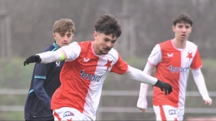 Mladíci Slavie byli blízko další výhře v juniorské LM. Krutá penalta v nastavení