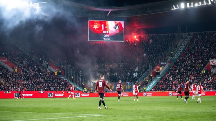 Dozvuky derby: Hromadné rvačky, zdemolované toalety v hostujícím sektoru