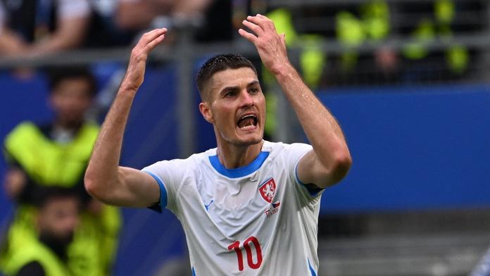 Patrik Schick je nejlepším českým střelcem historie. Překonal Baroše