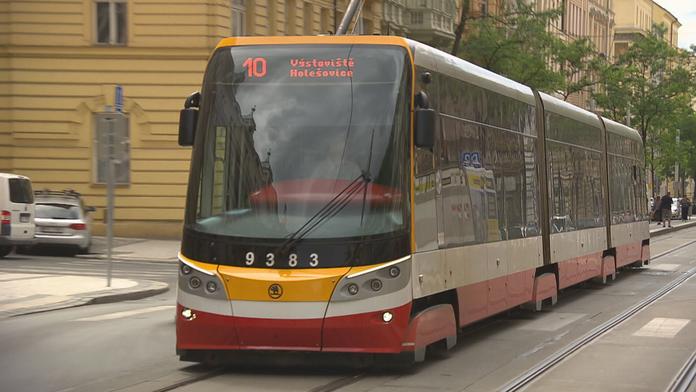 Tramvaj MHD v Praze